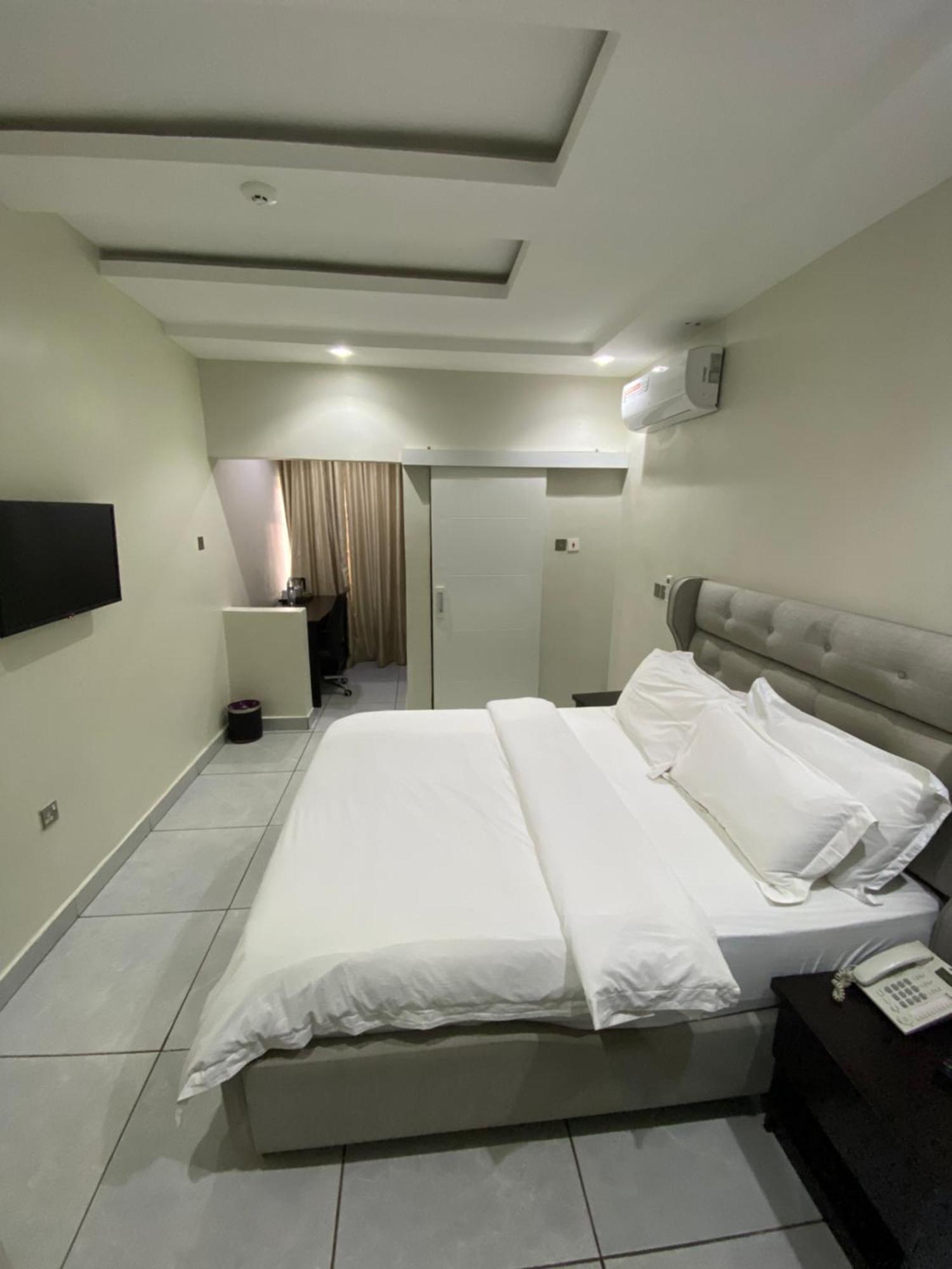 Emmaag Hotel, Ibadan Eksteriør billede